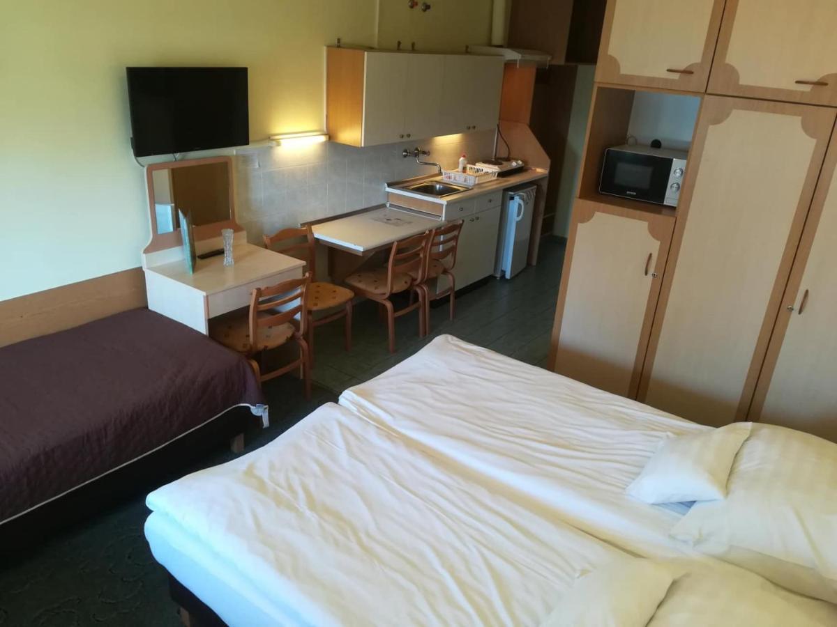 Hoforras Hotel Gyula Exteriör bild