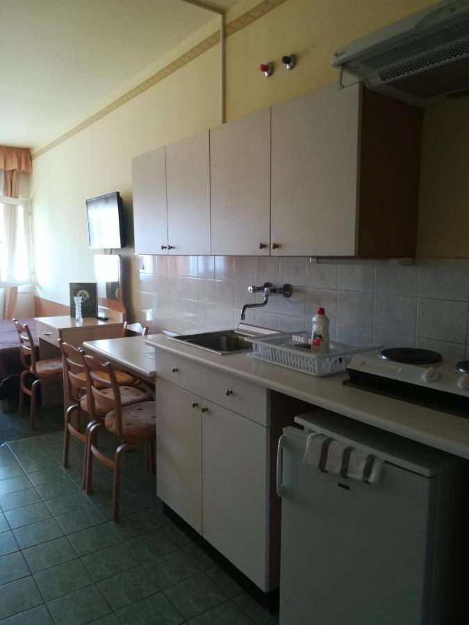 Hoforras Hotel Gyula Exteriör bild