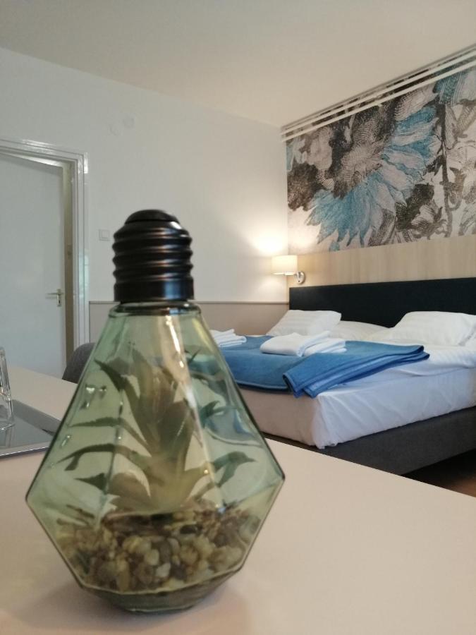 Hoforras Hotel Gyula Exteriör bild