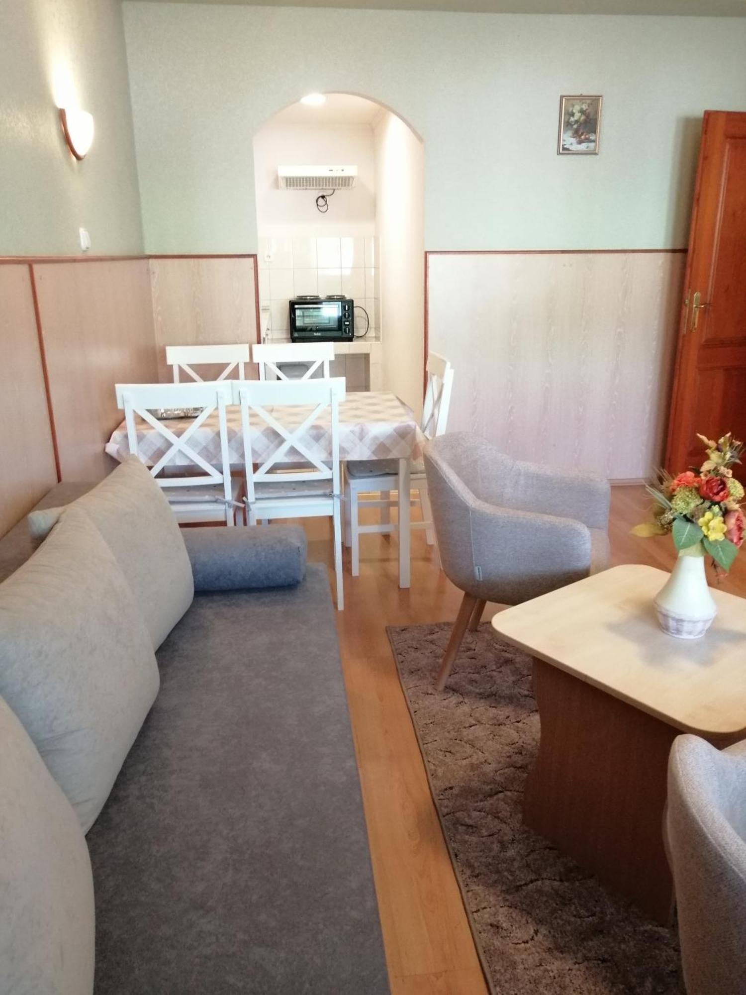 Hoforras Hotel Gyula Exteriör bild